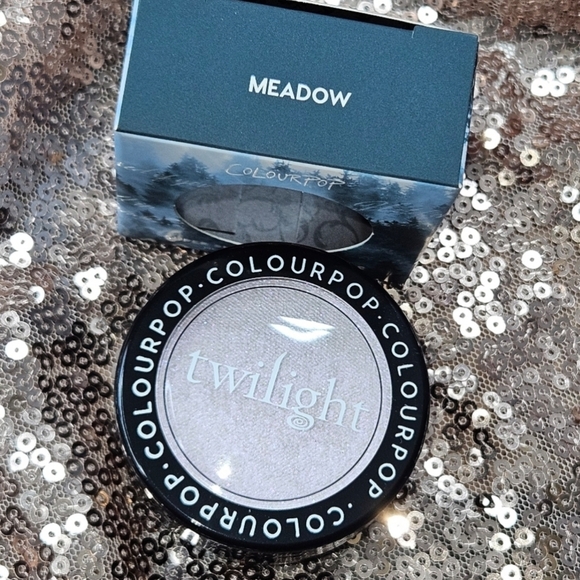 Colourpop x Twilight Bundle - Picture 3 of 3